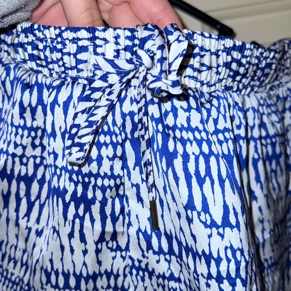 H&M Drawstring Shorts - Picture 4 of 4